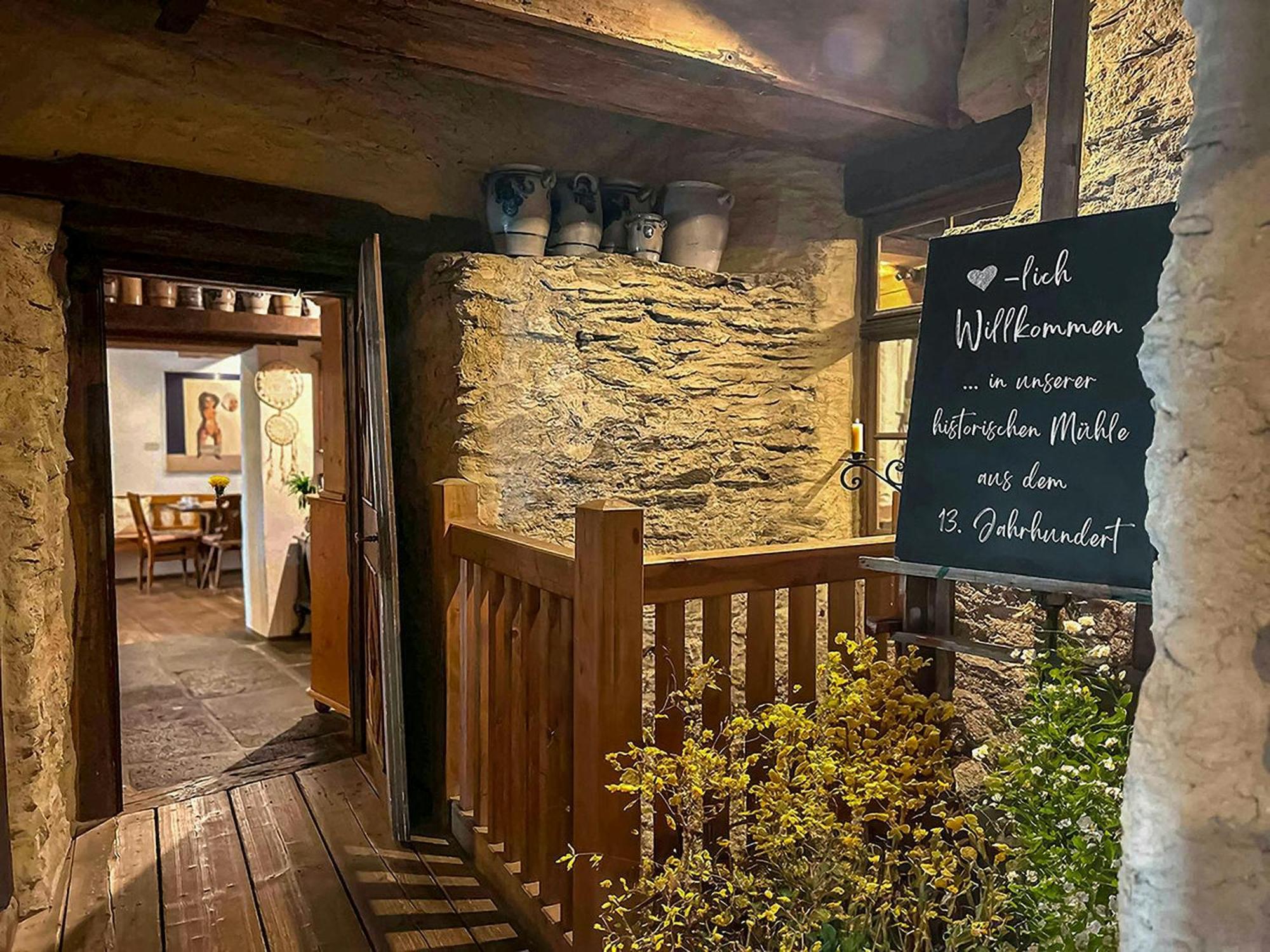 Landgasthof Zum Weissen Schwanen Braubach Exterior photo