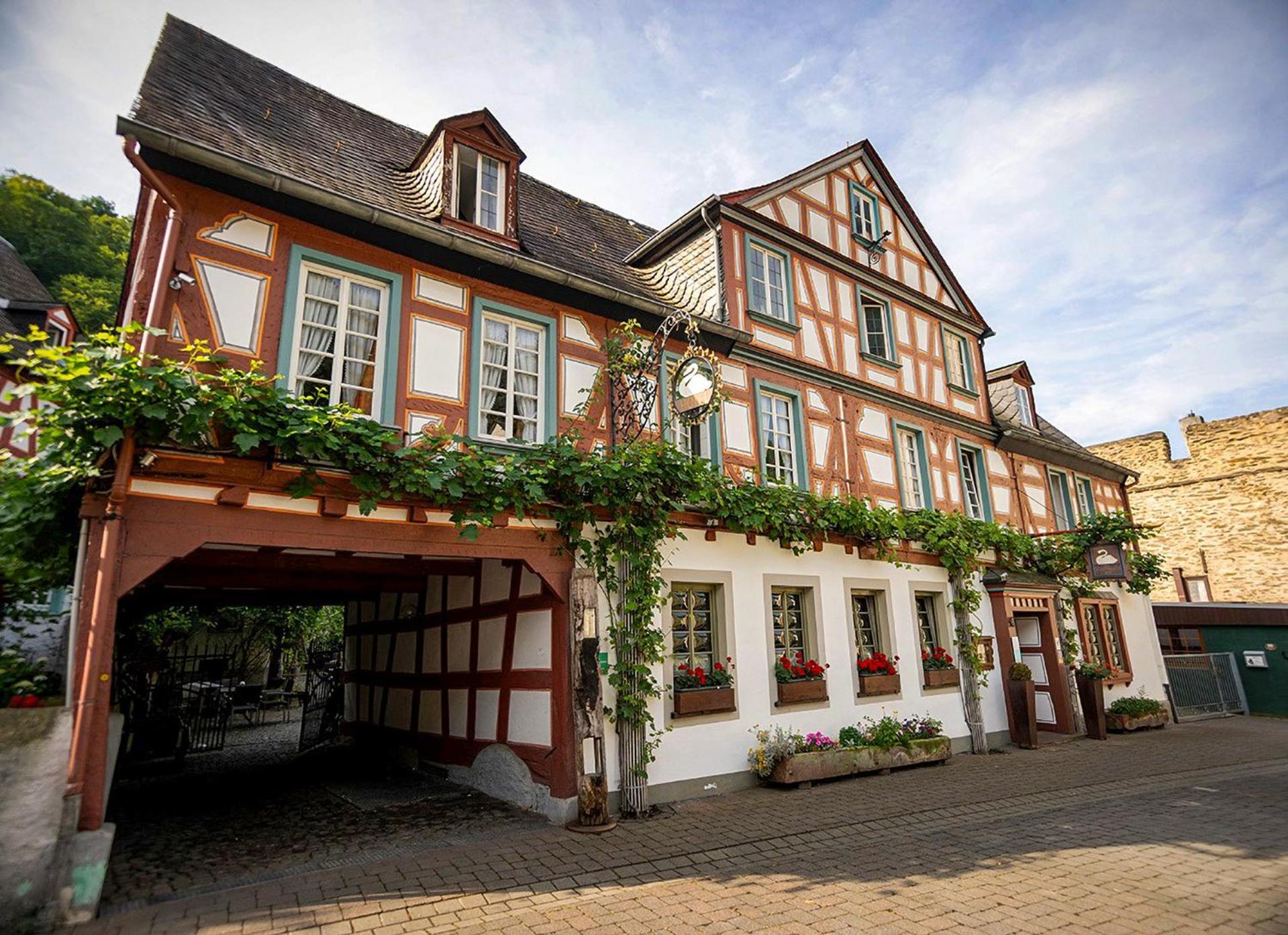 Landgasthof Zum Weissen Schwanen Braubach Exterior photo